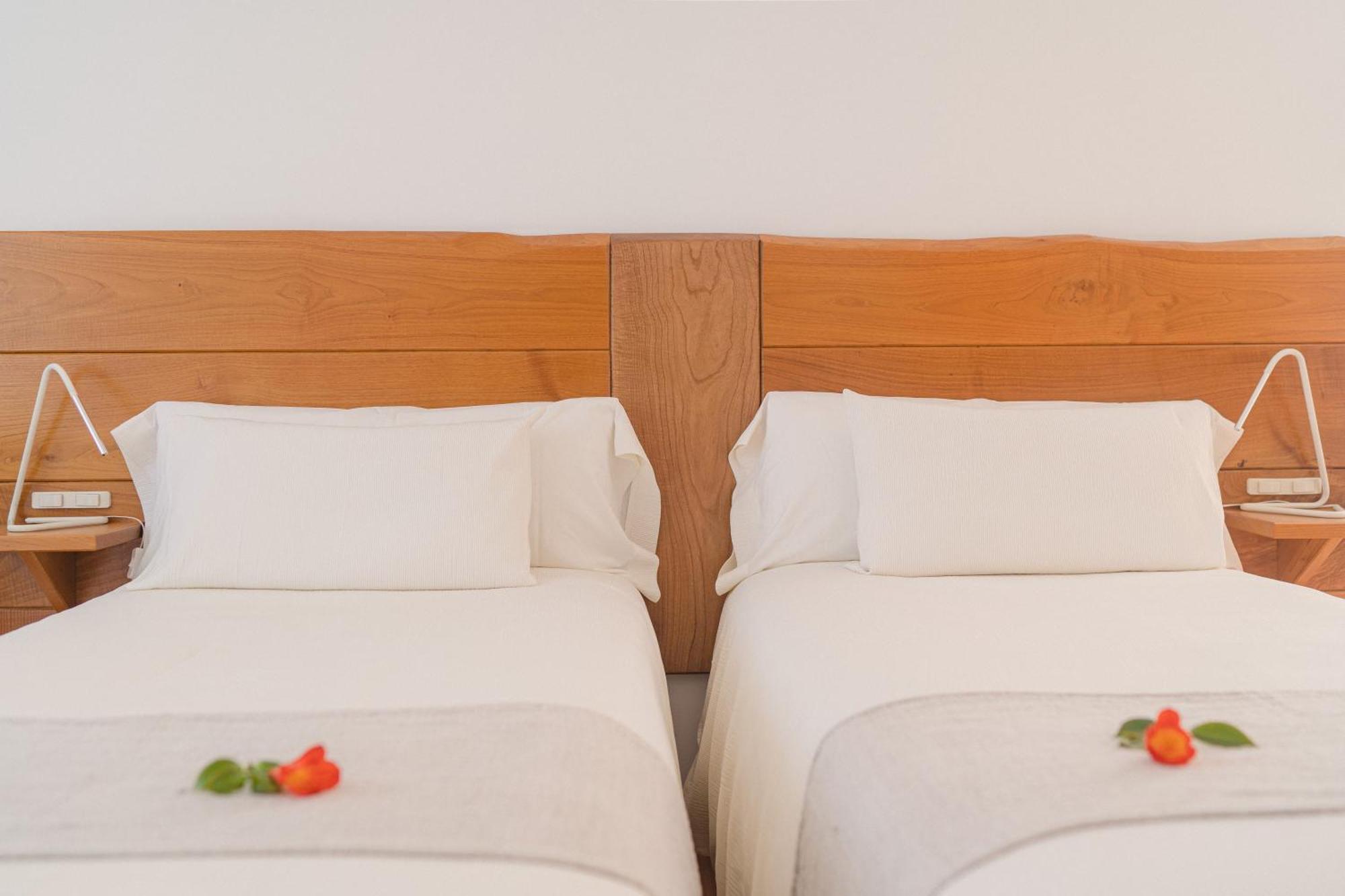 Feás Hotel A Miranda מראה חיצוני תמונה