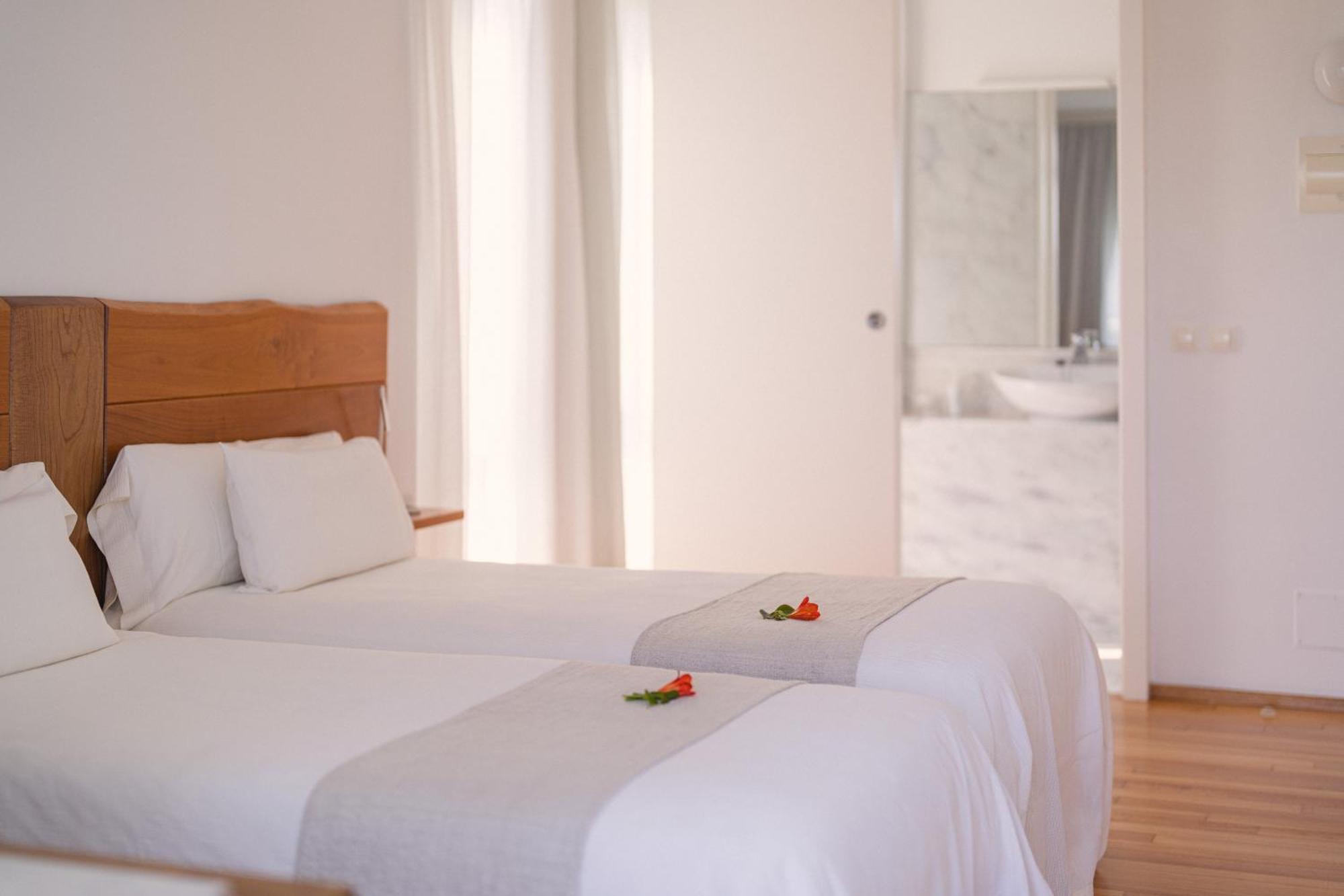 Feás Hotel A Miranda מראה חיצוני תמונה